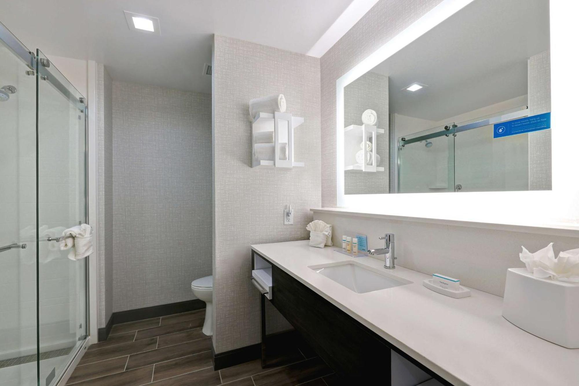Hampton Inn & Suites Houston East Beltway 8, Tx Cloverleaf Exterior photo
